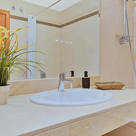 Pilar Luxury *